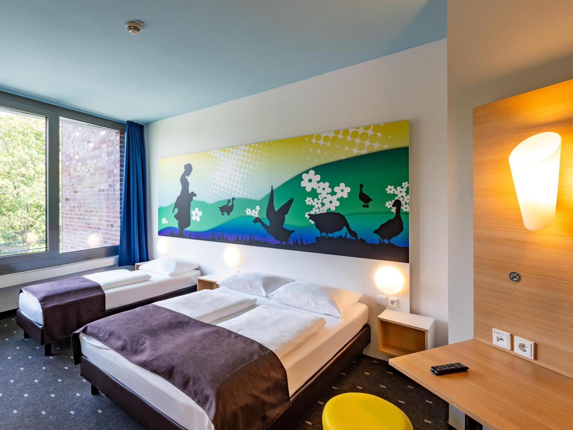 B&B Hotel Goettingen-City Экстерьер фото
