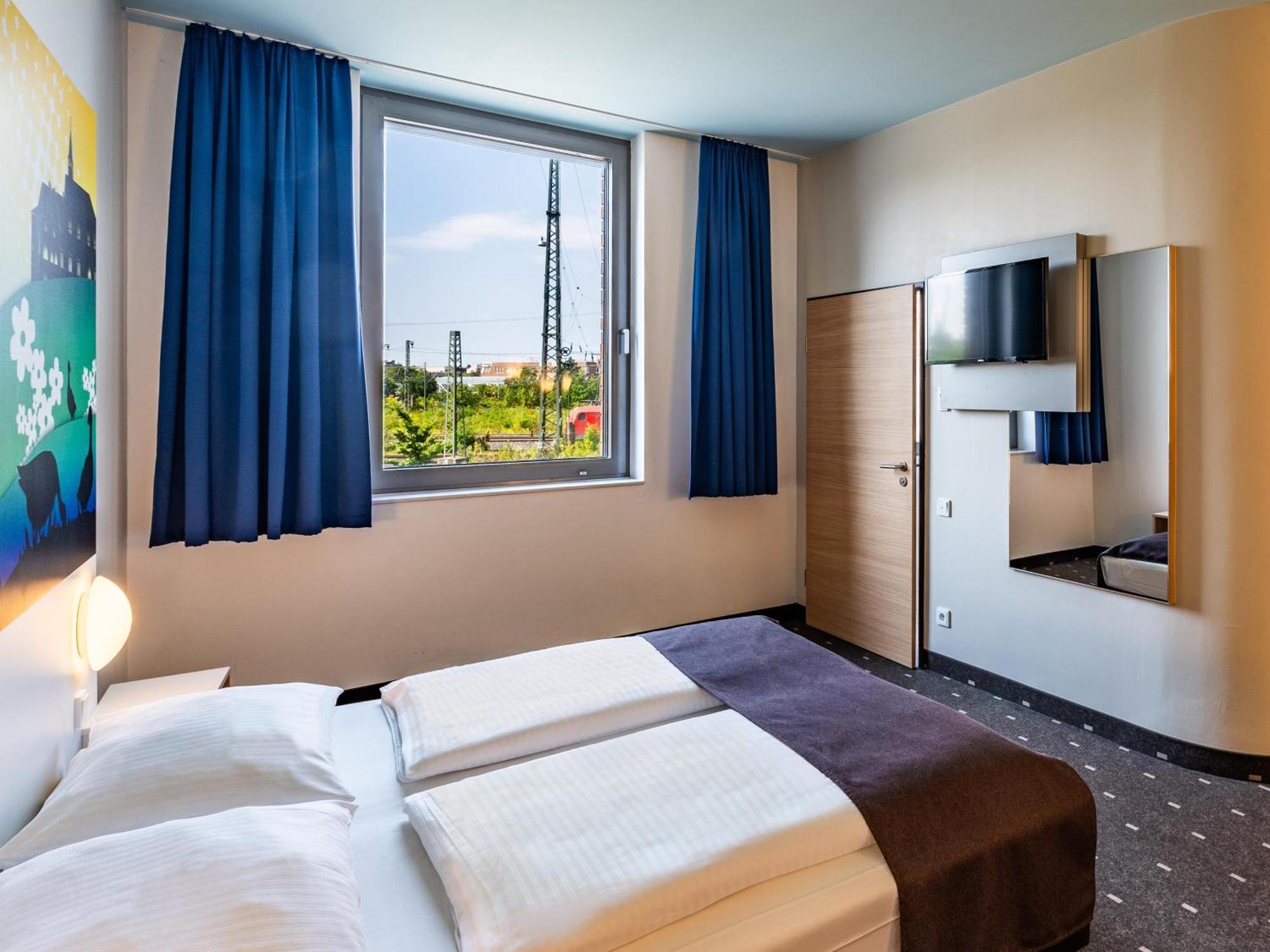B&B Hotel Goettingen-City Экстерьер фото
