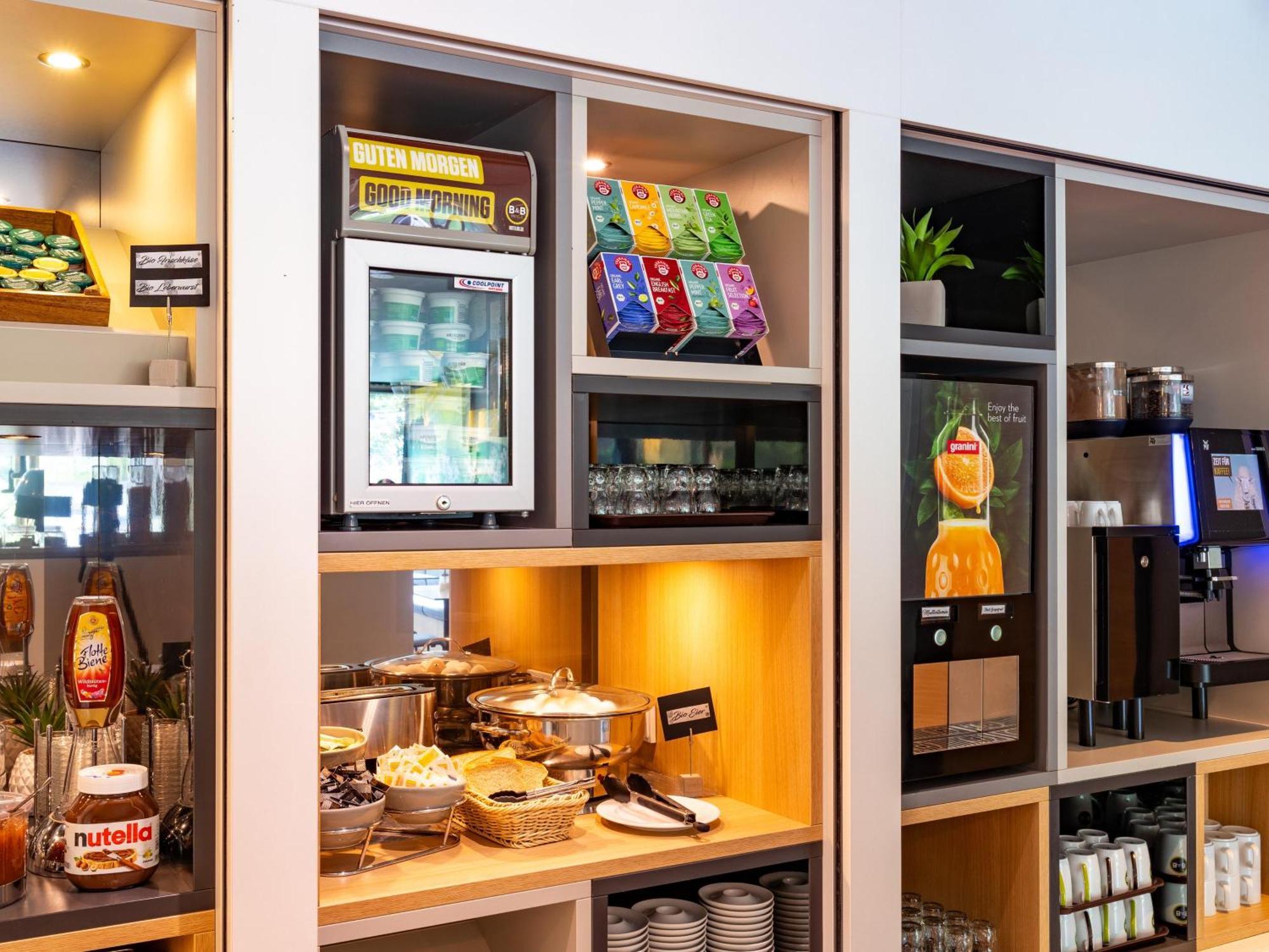 B&B Hotel Goettingen-City Экстерьер фото